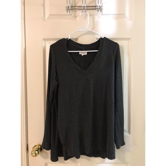Lou & Grey Tops - Lou & grey v neck tunic S charcoal